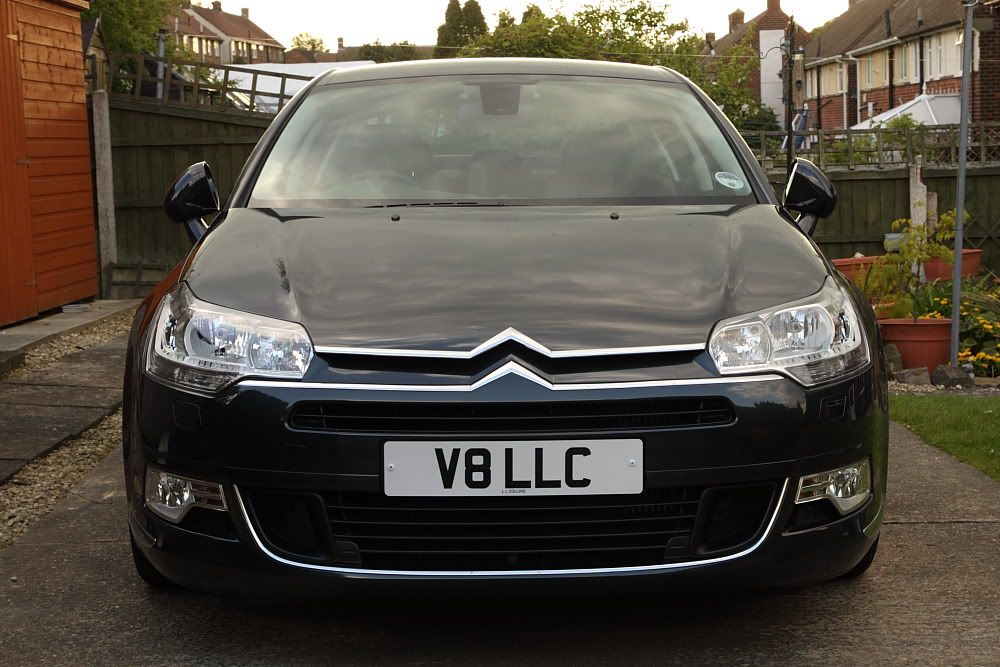 IMAGE: http://i152.photobucket.com/albums/s167/logiclee/C5Outside_17-05-10_43.jpg