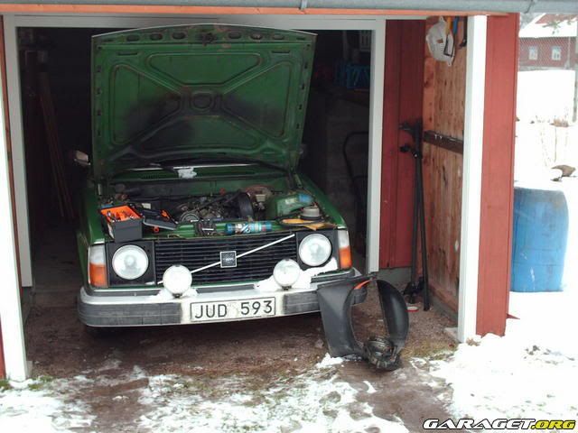 http://i152.photobucket.com/albums/s171/VolvoRaggarn/Volvo%20240/27531-83988.jpg