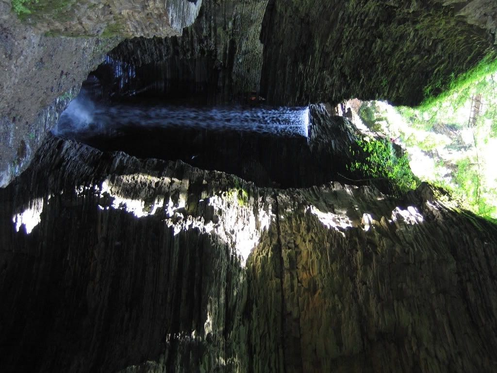 IMG_1574.jpg Watkins Glen fall #2; notice path behind falls image by mcZed38