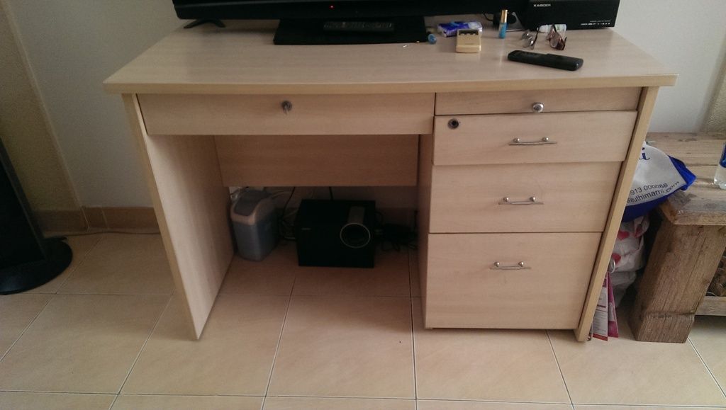 Định cư cần thanh lý gấp hàng nội thất giá rẻ như cho: Giuong, tủ,bàn ghe - 9