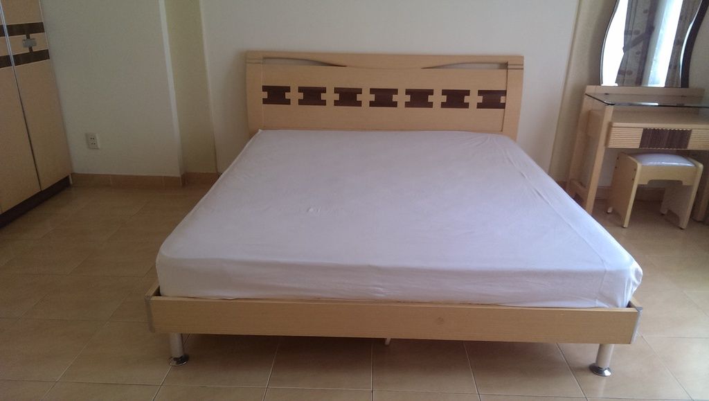 Định cư cần thanh lý gấp hàng nội thất giá rẻ như cho: Giuong, tủ,bàn ghe - 1