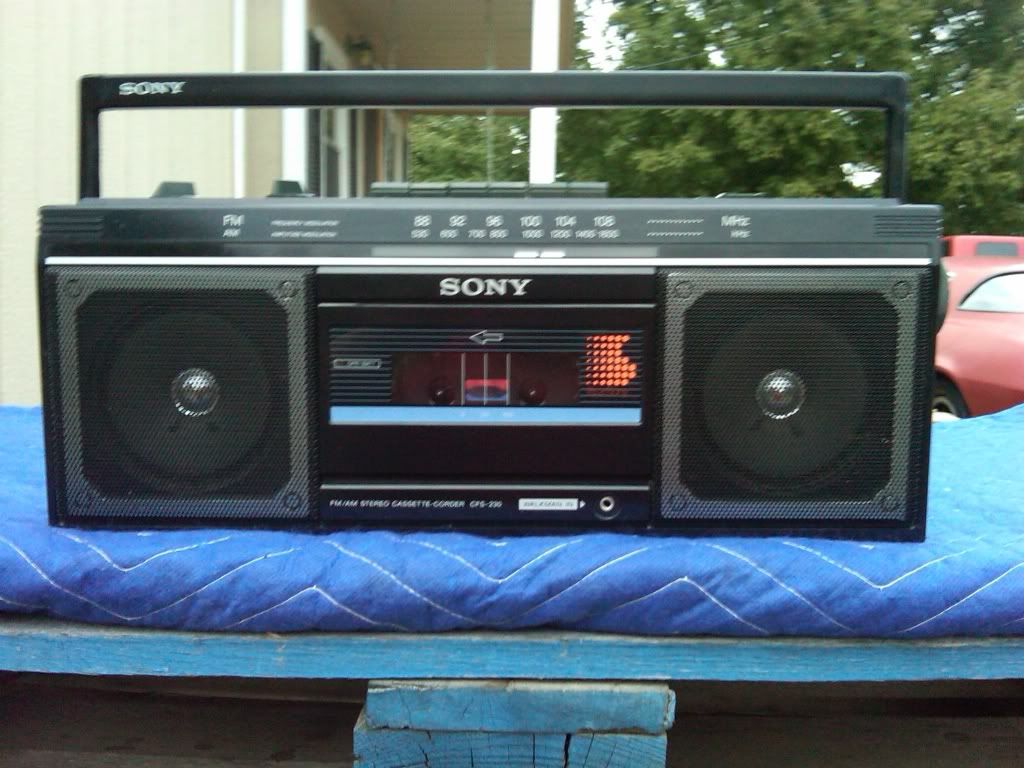 SonyCFS-230Walkman4.jpg