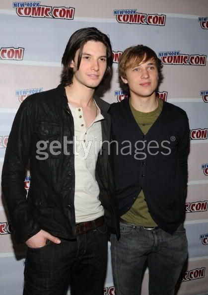 80781017.jpg Ben Barnes and William Moseley image by Totally-fan
