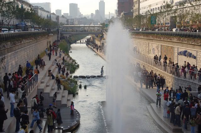 Cheonggyecheon after
