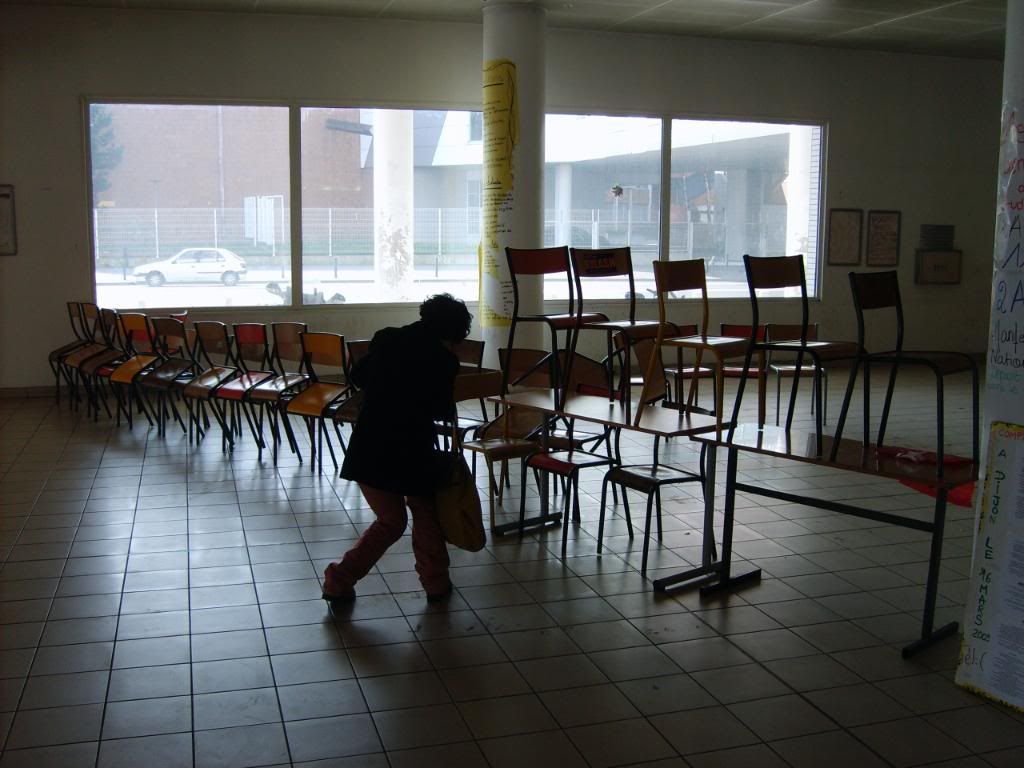 japanese student photographs chairs