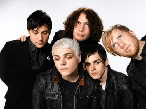 http://i152.photobucket.com/albums/s172/ice_bo/MCR/MCR_3--large-msg-118207864654.jpg